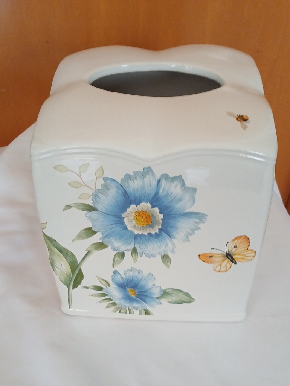 Lenox 'Blue Floral Garden' Porcelain Tissue Box Cover